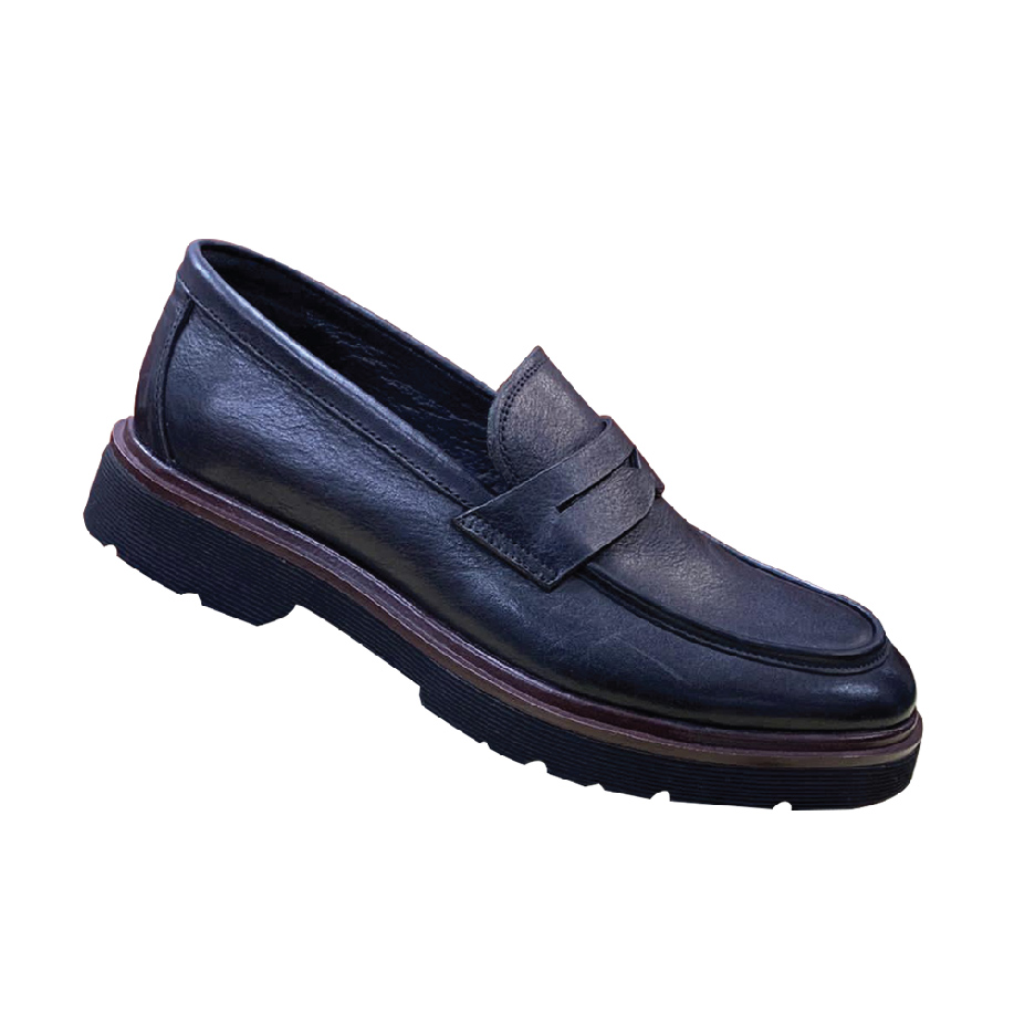 Noir Crest Loafer
